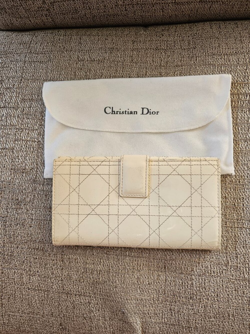 DIOR Cannage Quilted Patent Leather Continental Wallet Box, Dust Bag & Authentic - Picture 6 of 15
